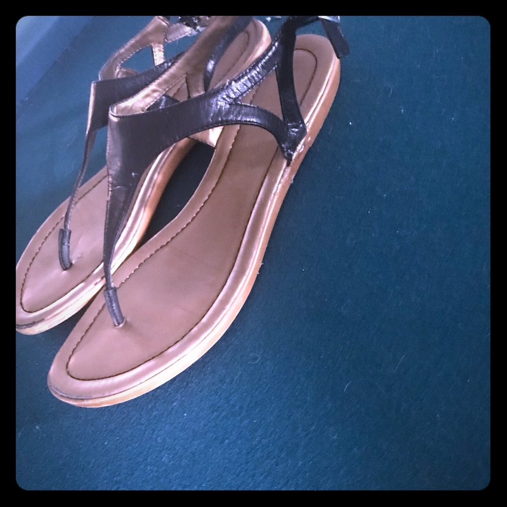 Black strappy sandals flats